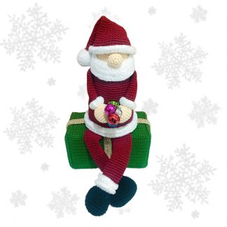 Santa's gift - crochetpattern by Sofie Versluys - Craftygenesindonesia